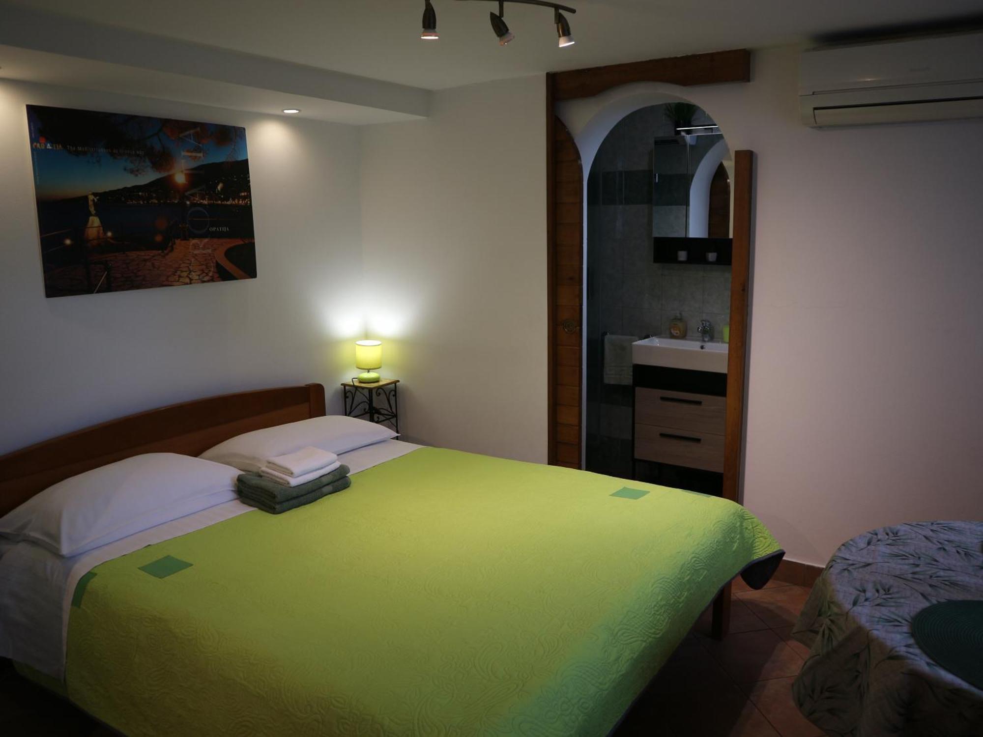 Apartments Komel Опатия Екстериор снимка